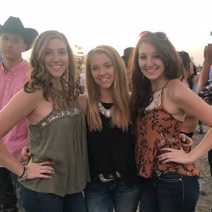 Meet your Posher, Bailey